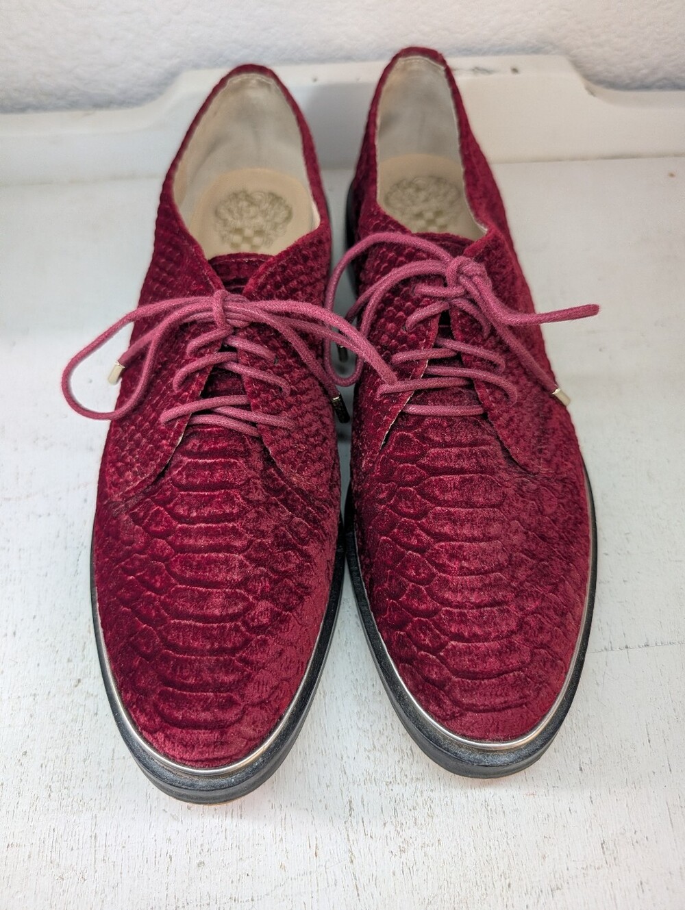 Vince Camuto Red Velvet Alligator Women's Oxford Leather Dress Shoes Size 7